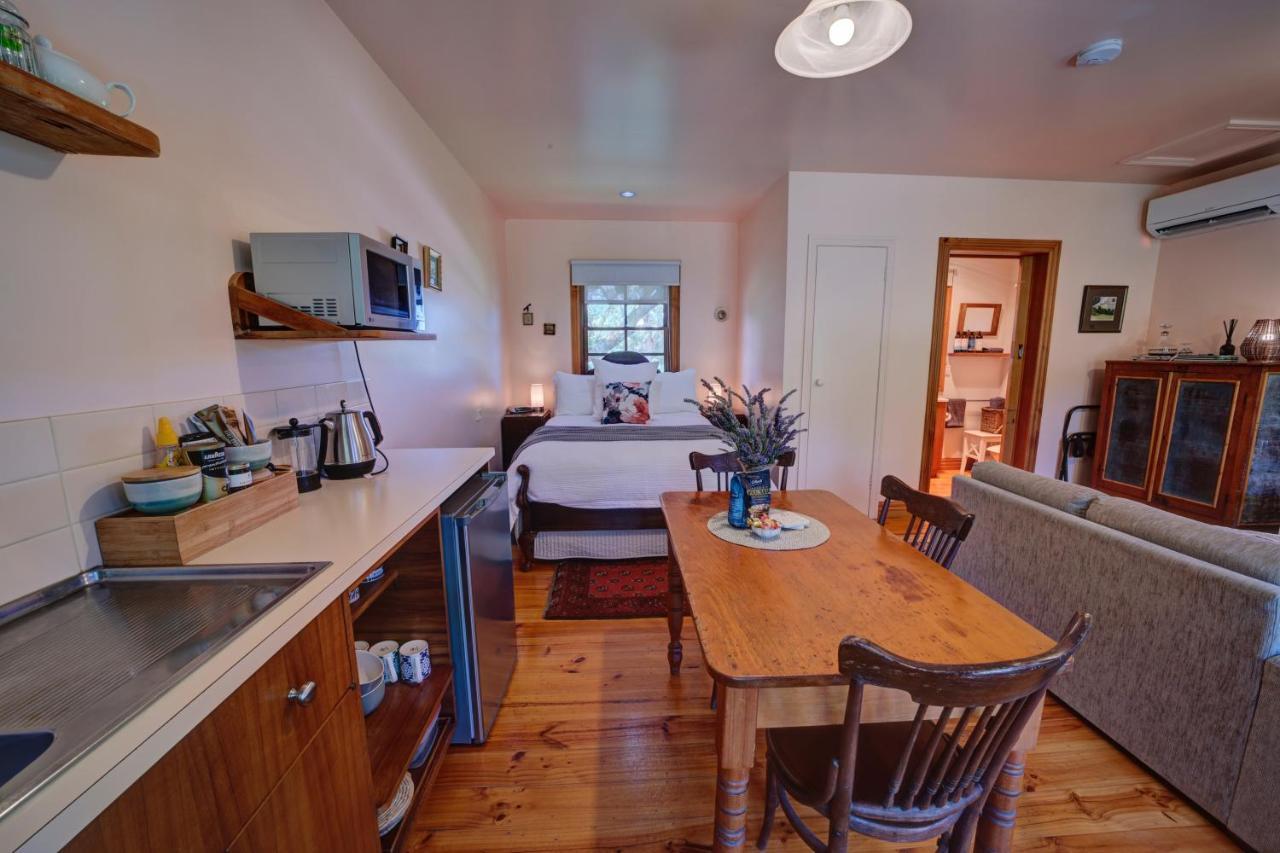 Cherry Plum Cottages Port Fairy Exterior foto