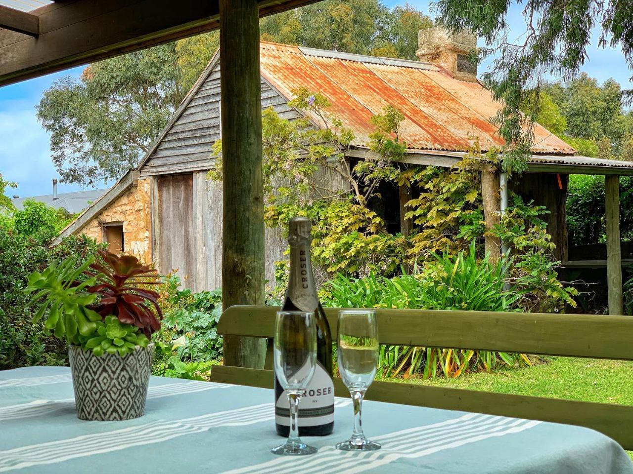 Cherry Plum Cottages Port Fairy Exterior foto